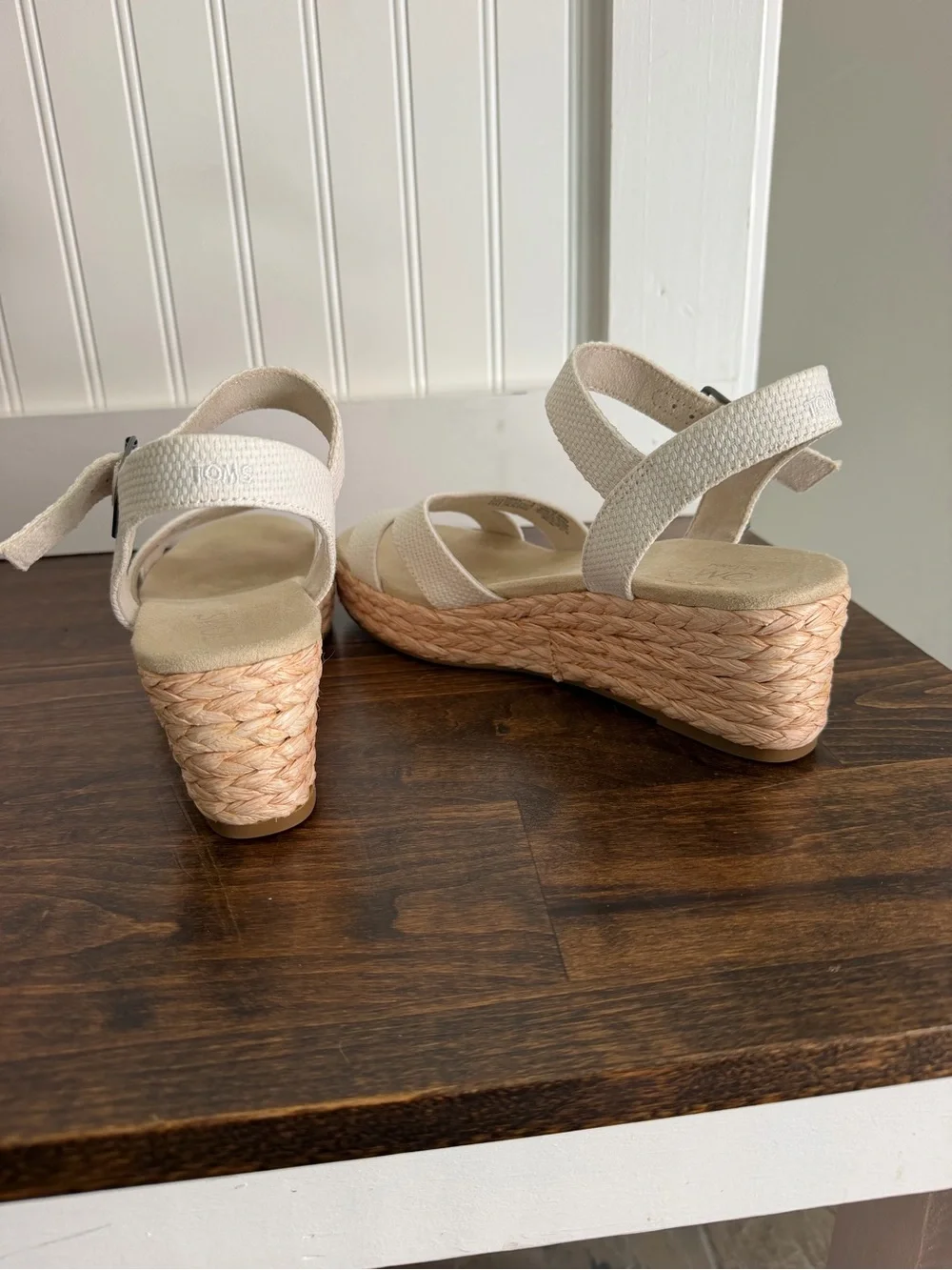 Toms wedge sandals